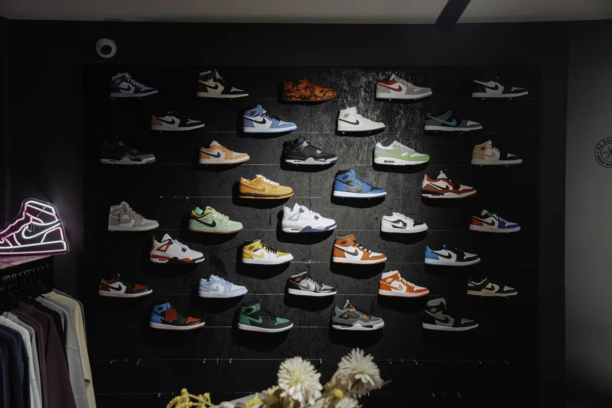 Curated silhouettes