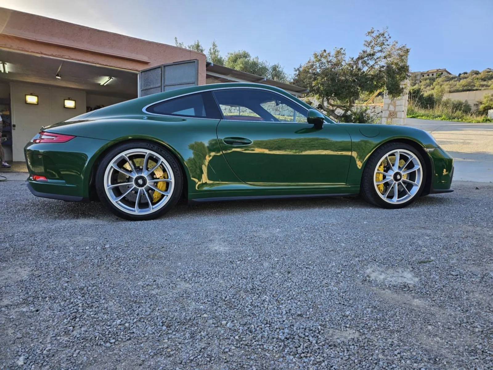 911 R — British Racing Green