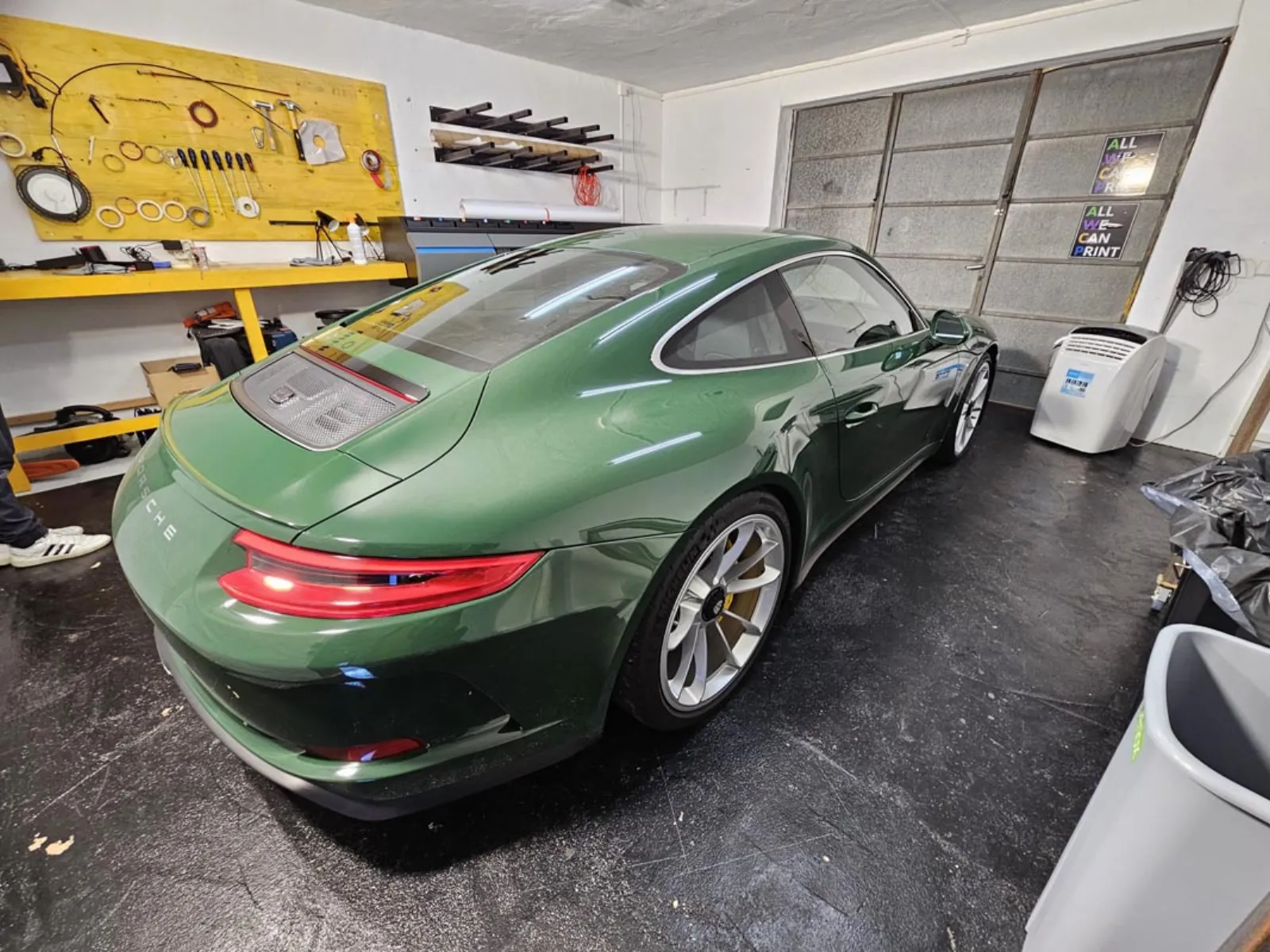 911 GT3 — Garage Green