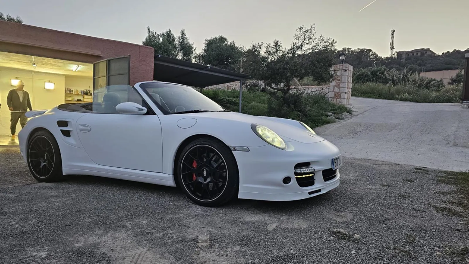 911 Turbo Cabrio — White Dusk