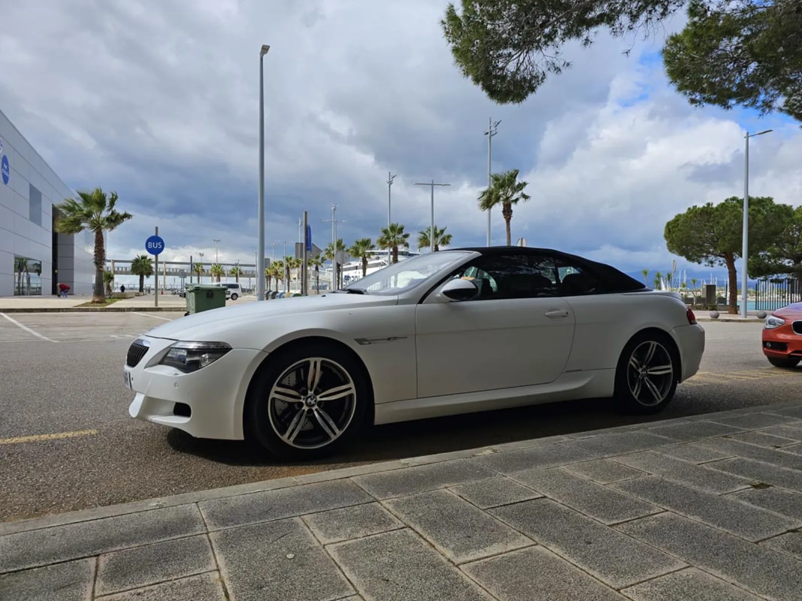BMW M6 — Pearl White
