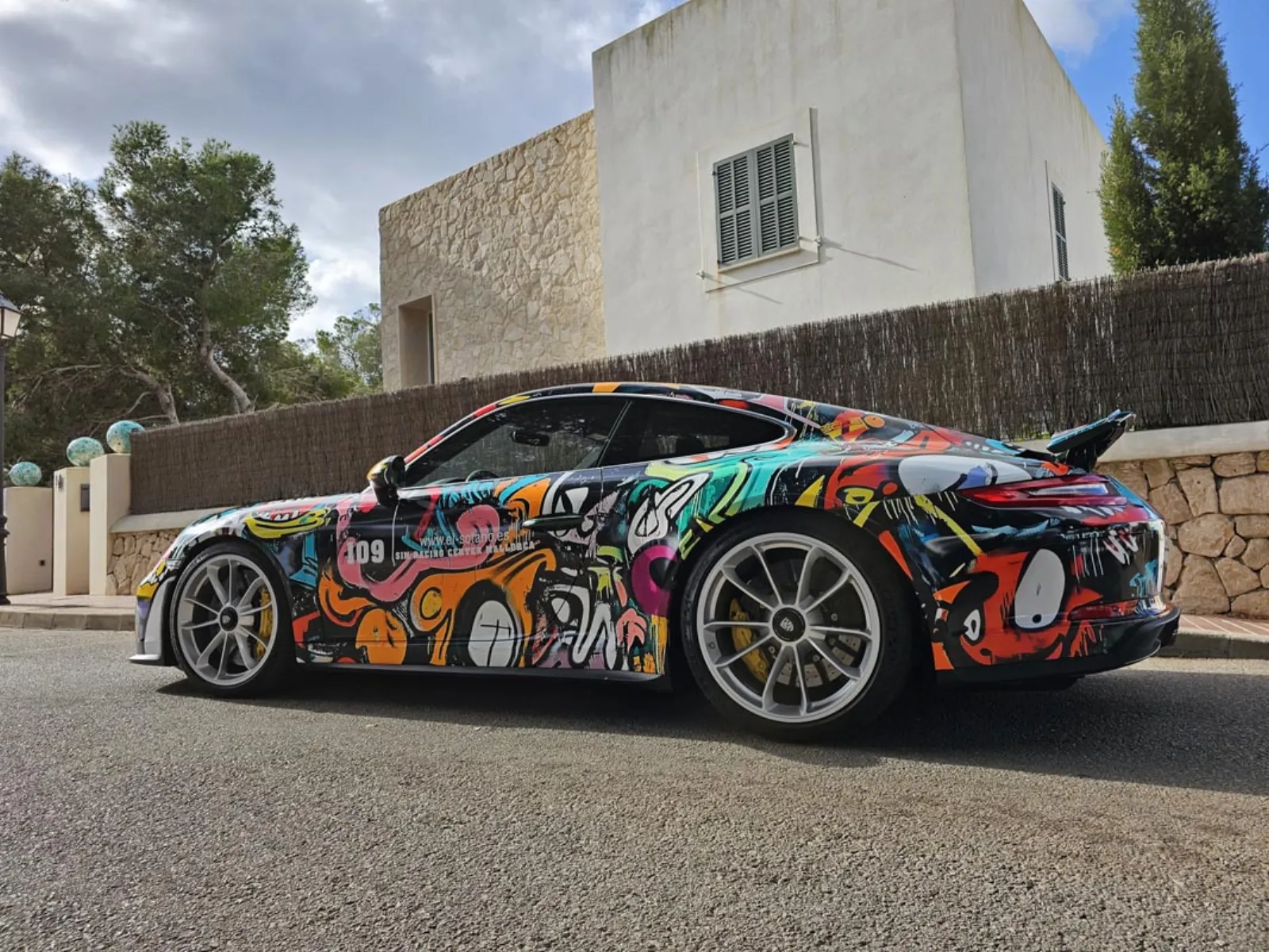 911 GT3 — Graffiti Side