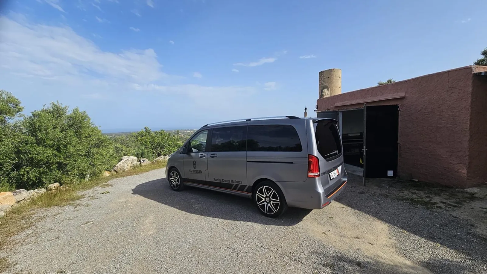 Mercedes V-Class — El Sotano